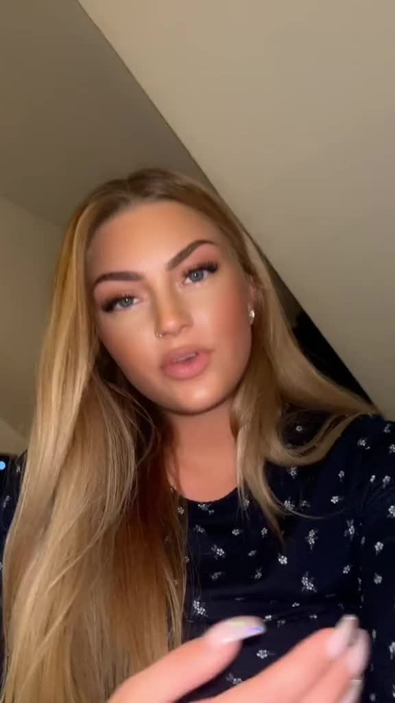 @Lisa_