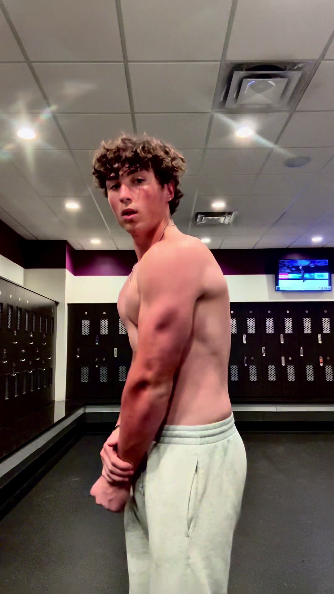 @Aidenlifts