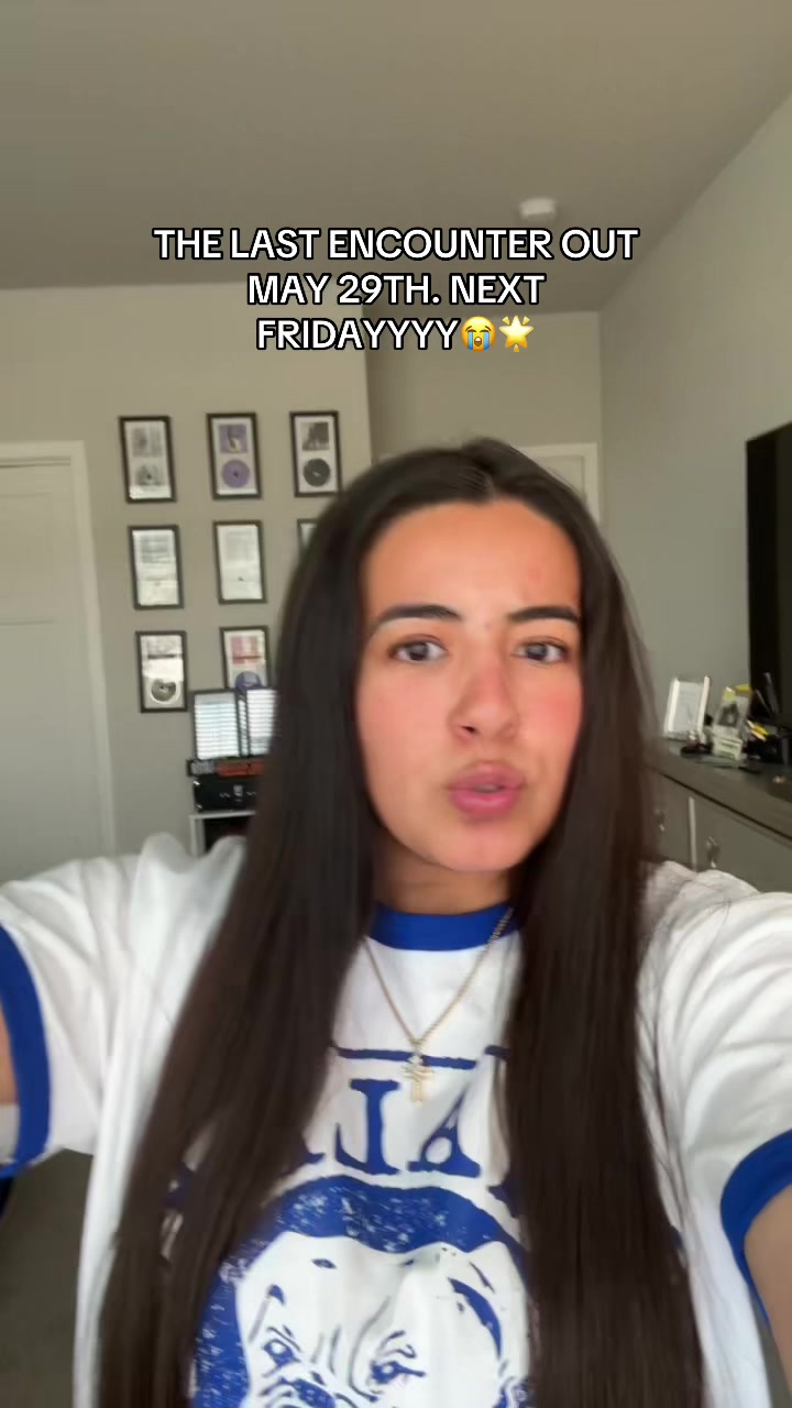@Angelina&trade;️