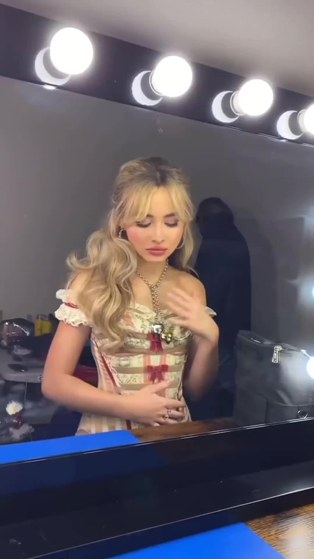 @esmenoonan