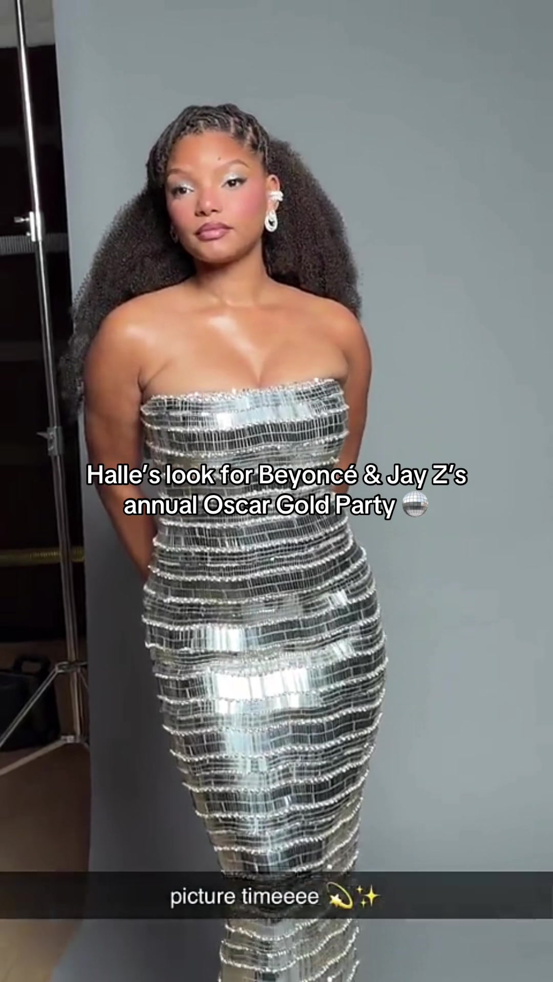 @The Chl&ouml;e x Halle Room