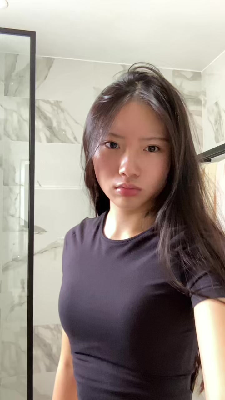 @靜霓