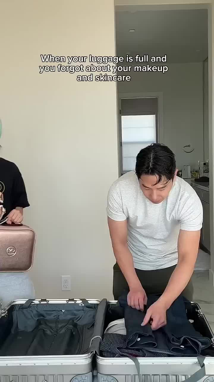@theweeniefam