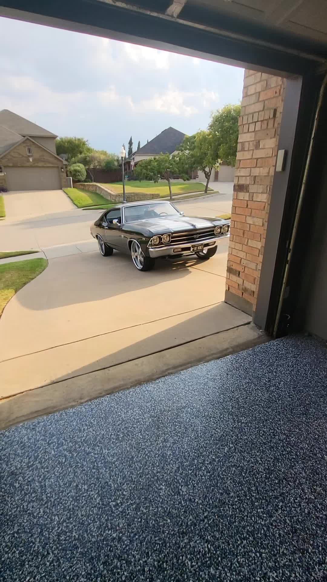 @MoMoney