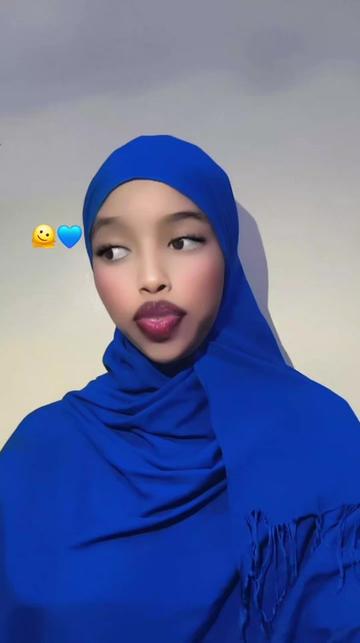 @queen--miira🦋❤️🔥