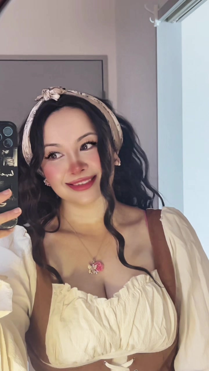 @Samira🦄🪽