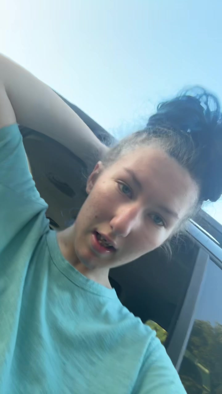 @yourgirlchloie08