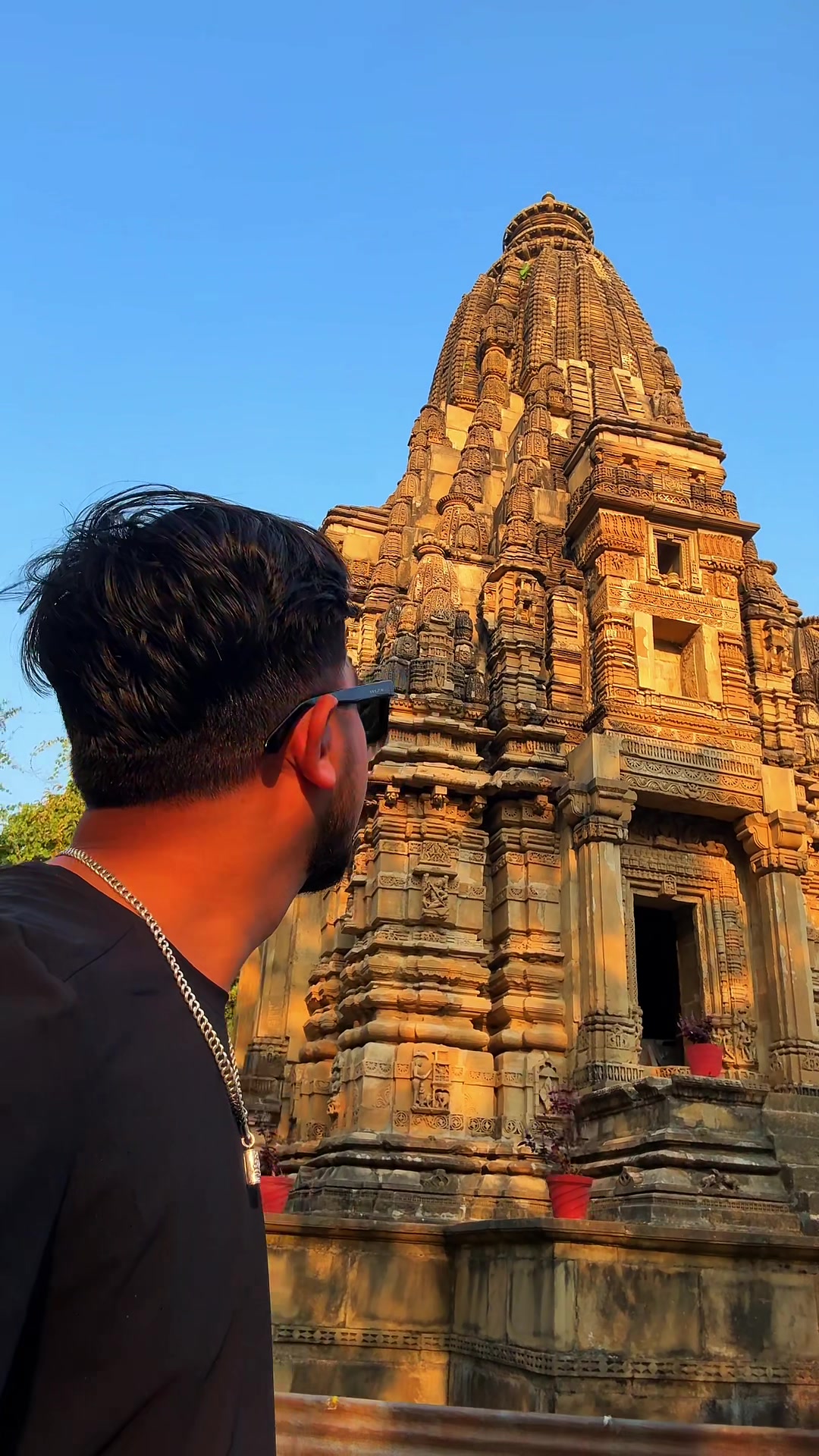 @𖤍 Dipesh Shahi thakuri ⋆˙⟡