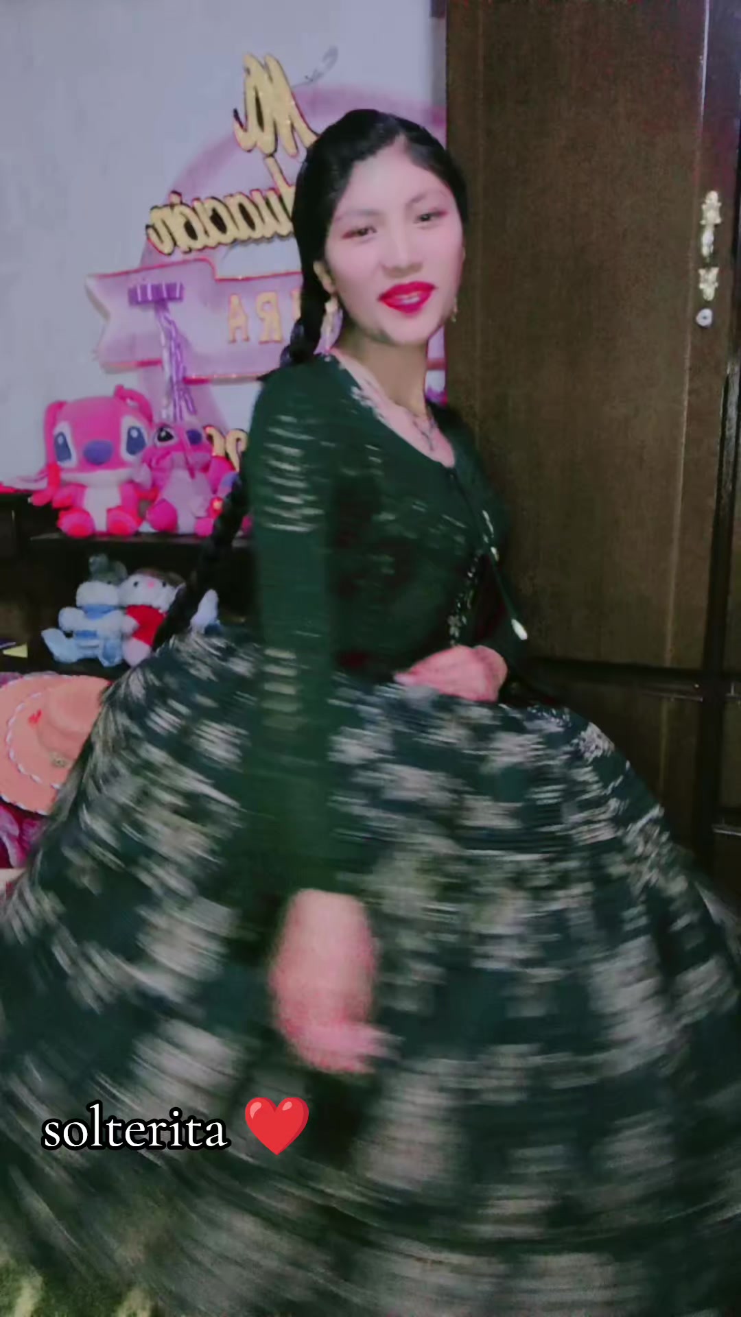 @&hearts;️🦋t&uacute; cholita Elvira 🦋&hearts;️