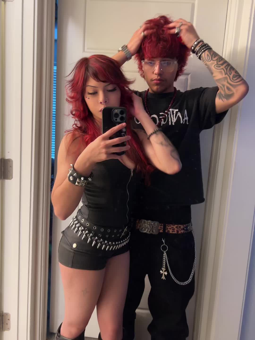 @2tennyuni