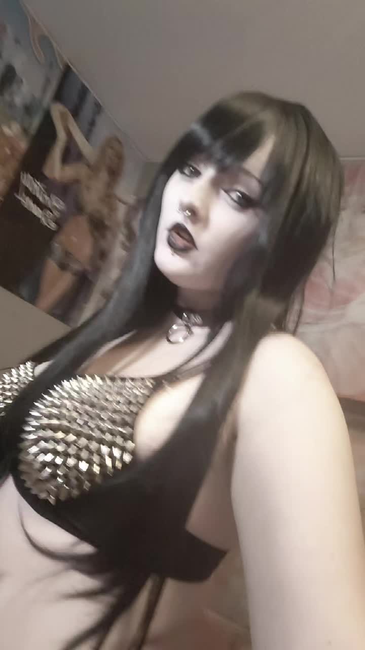 @ˏˋ°•*⁀➷ Evie