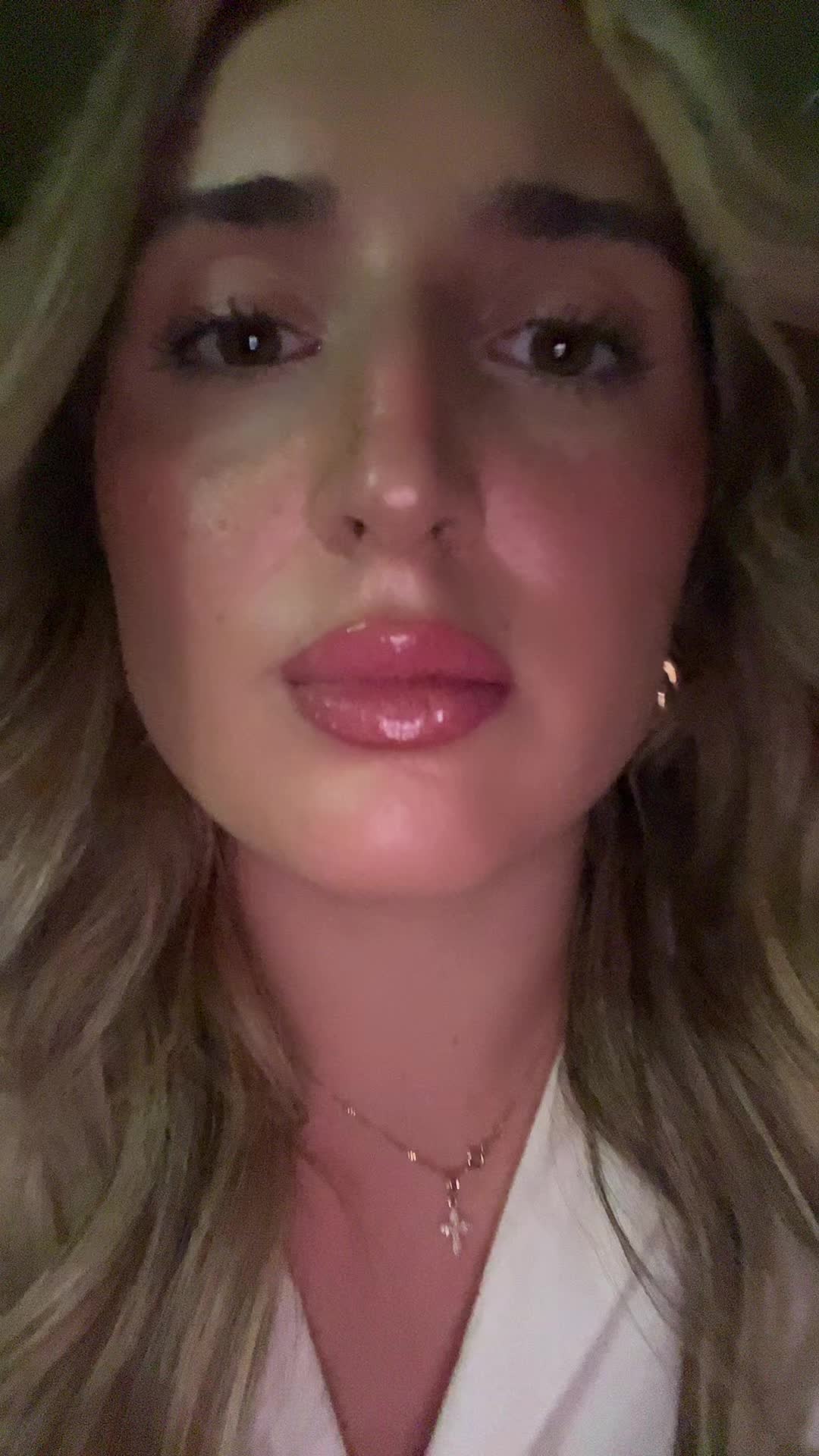 @Alexandra-Maria:)
