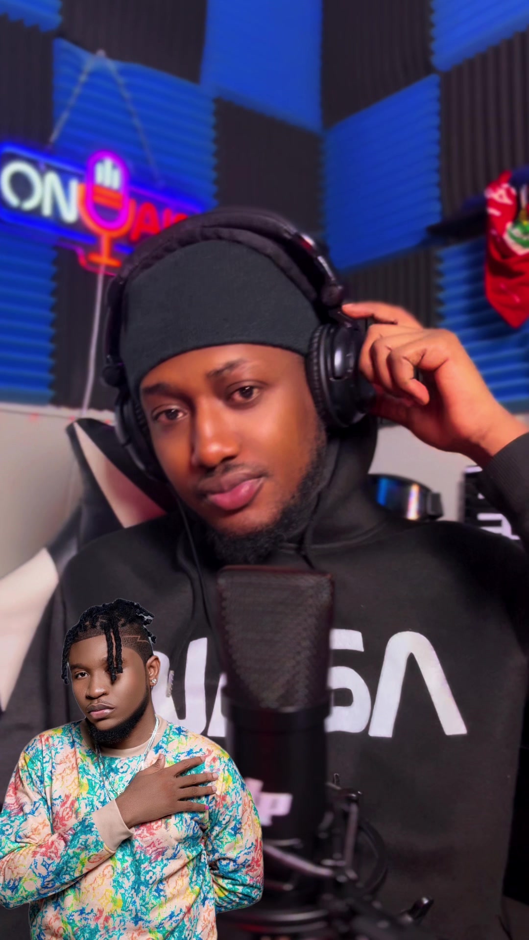 @ℙ𝕪𝕧𝕠 𝕆𝕟 𝕋𝕙𝕖 𝕄𝕚𝕔🎙️