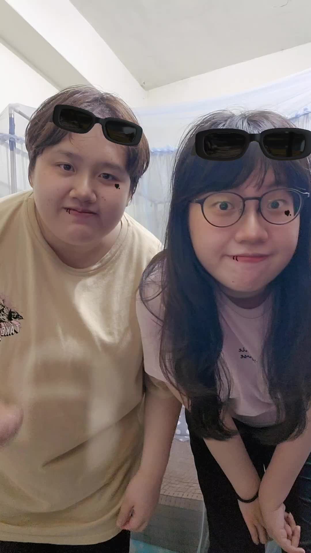 @卑南🌈默默🍎