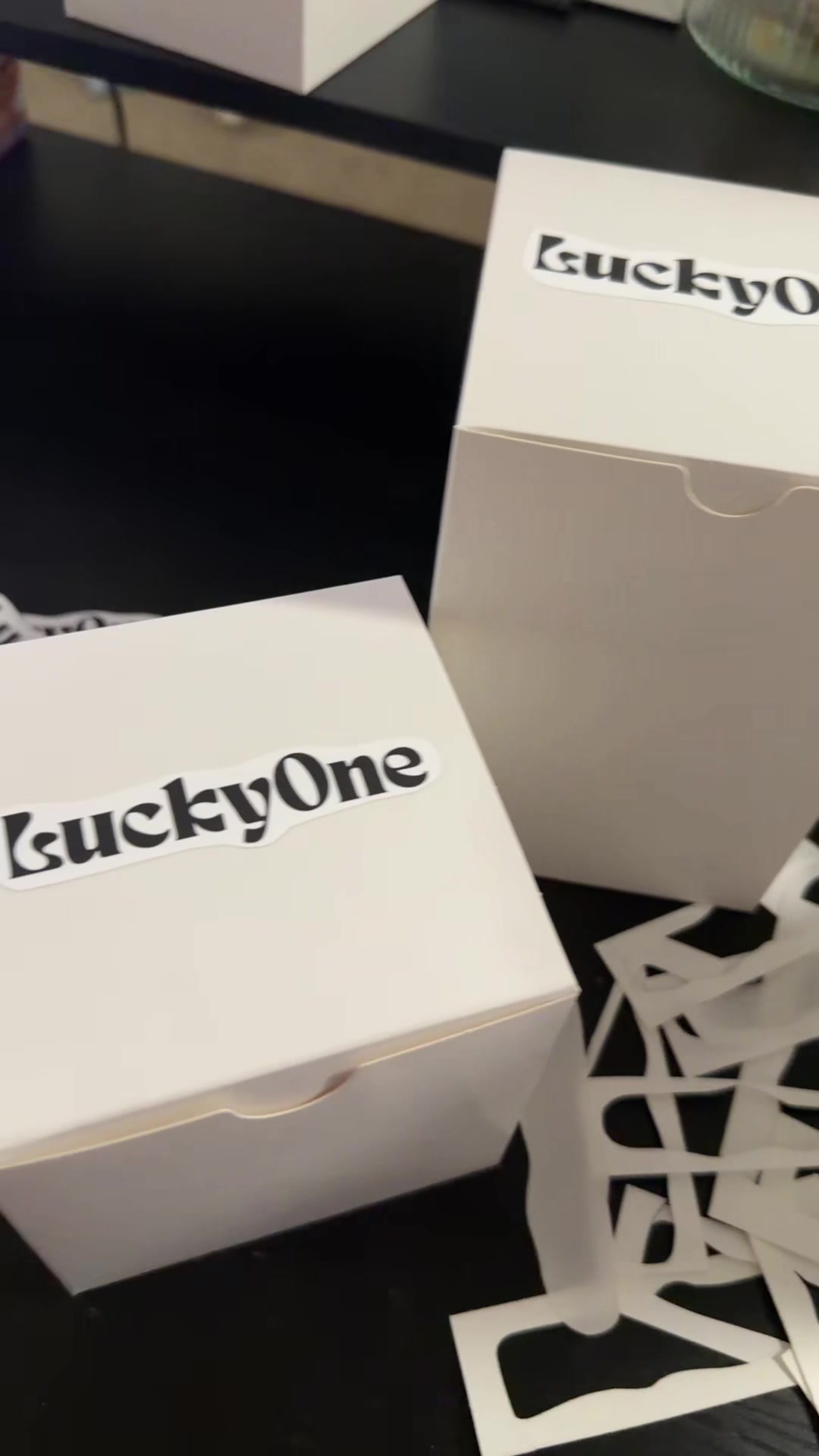 @LuckyOneCo