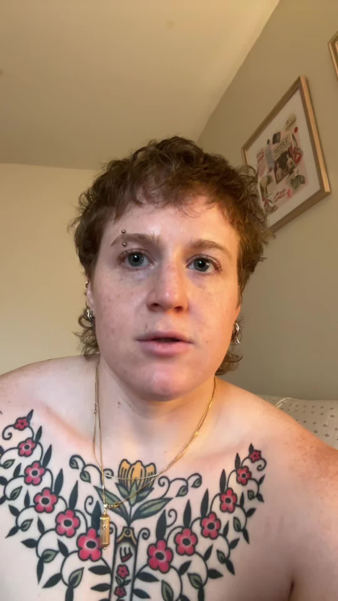 @lesbianlifts