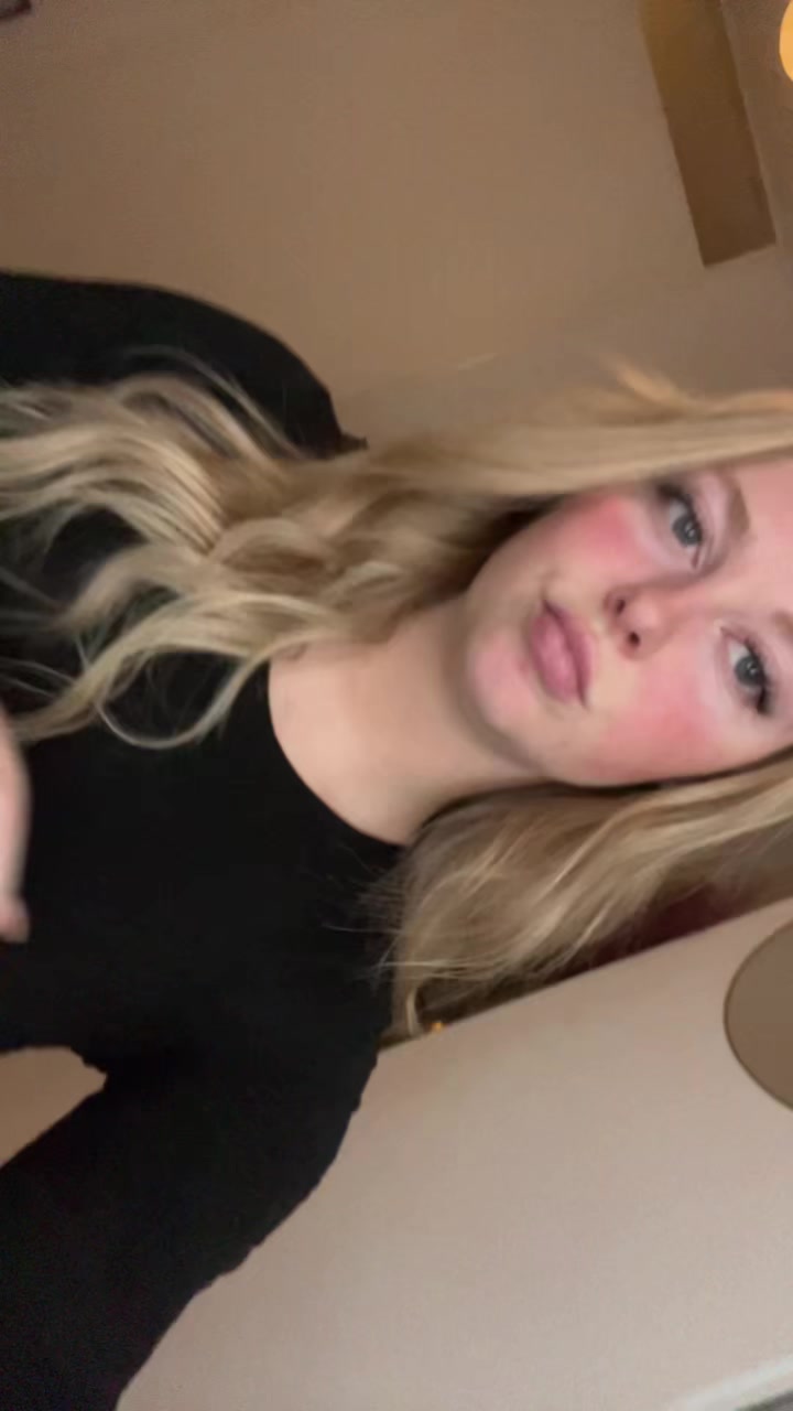 @Melanyyvette