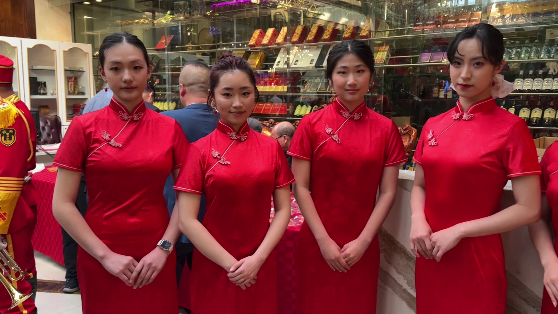 @美国华讯