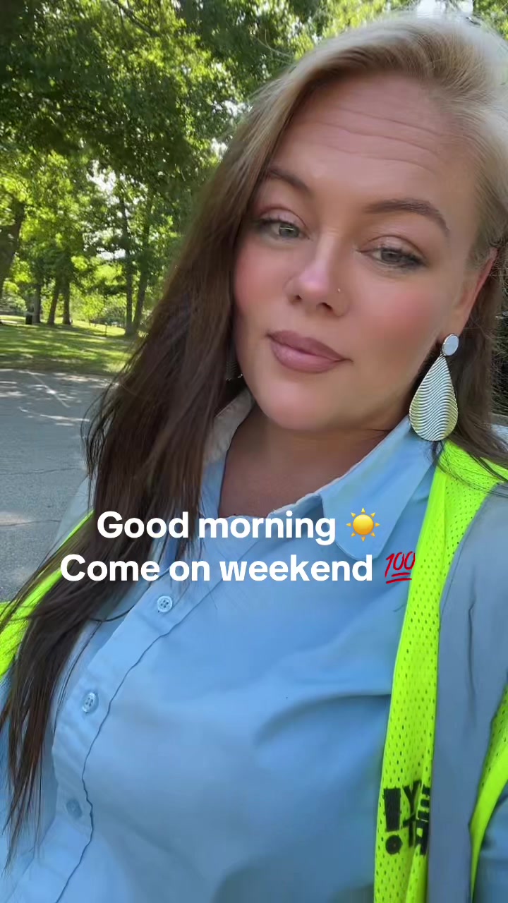 @LuckyMarie