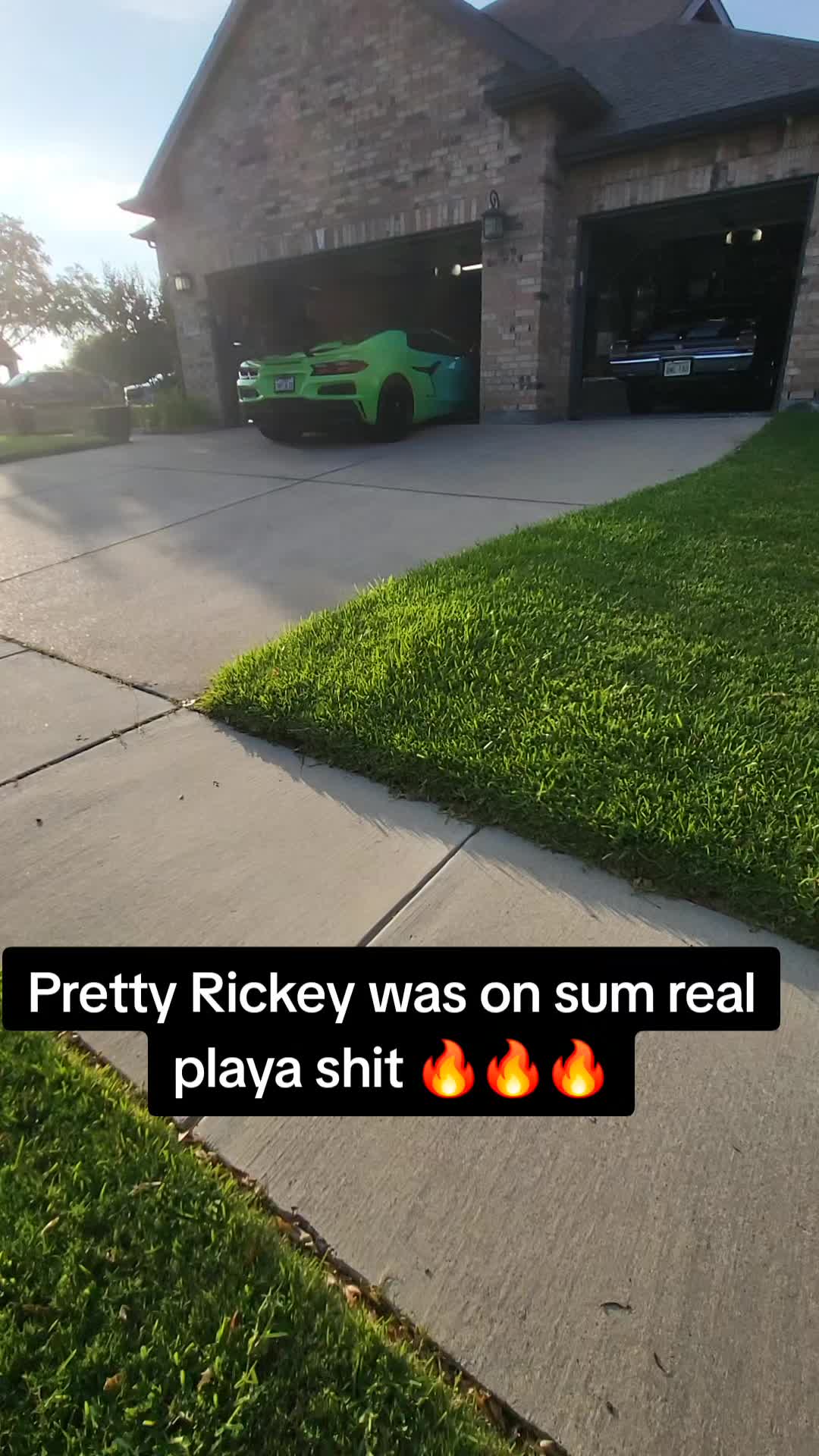 @MoMoney