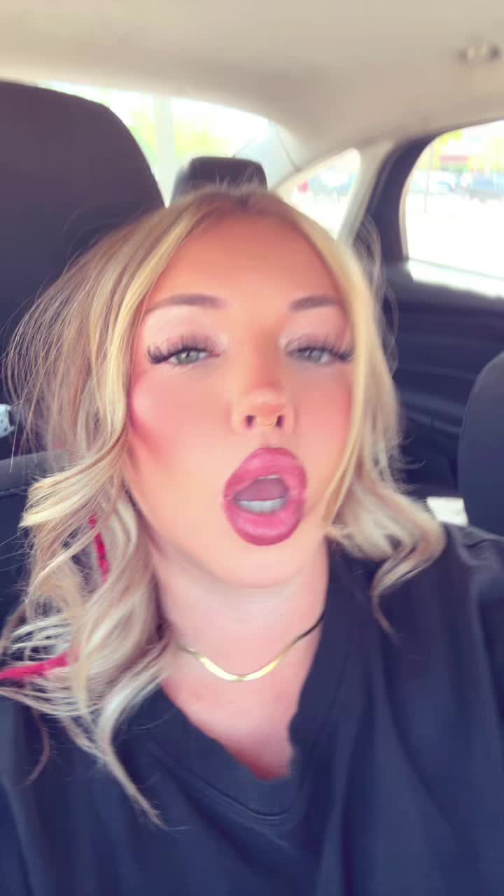 @onlygirlinthaworldd
