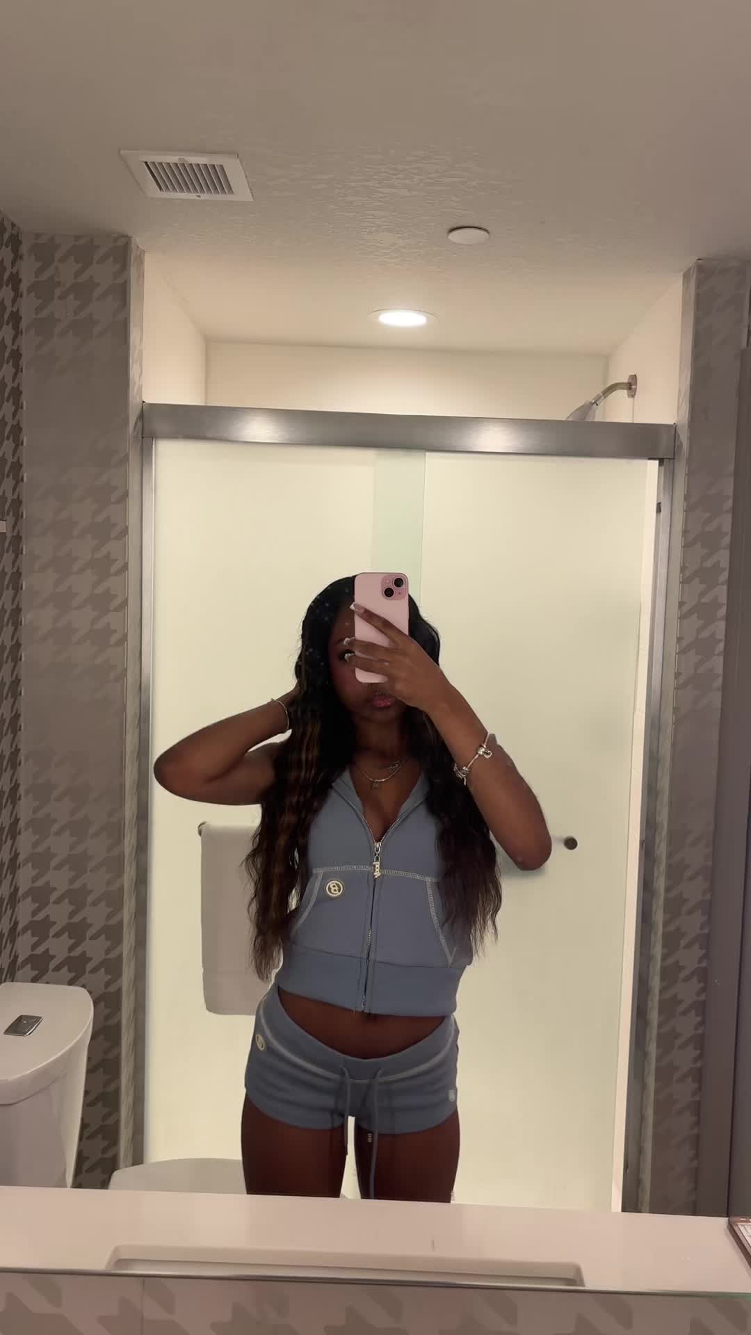@🫧