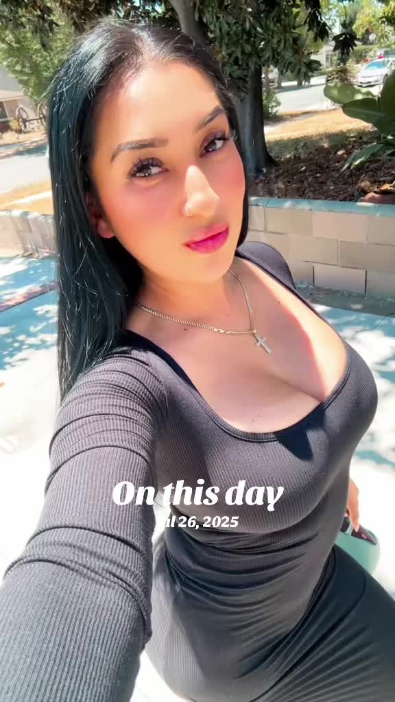 @Sandra 🖤🖤🖤