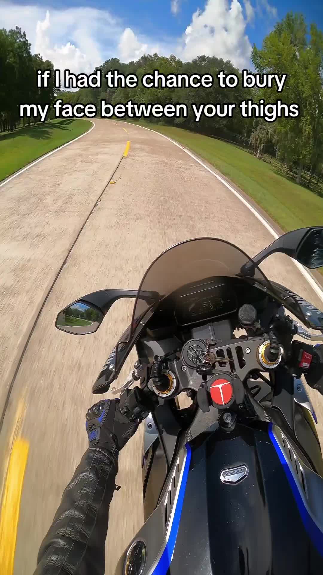 @Lakeshore Biker