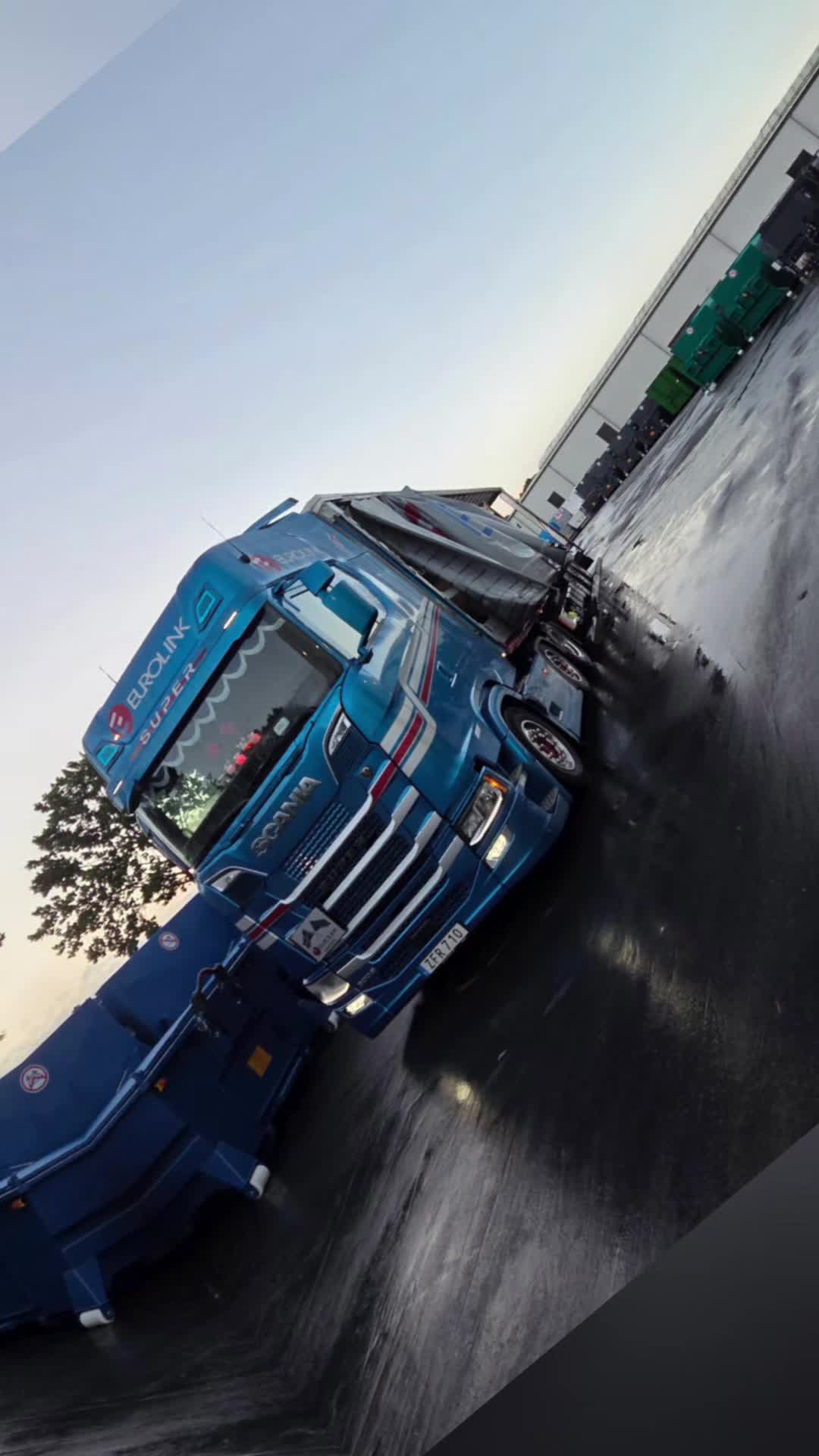 @Elmo_Auf_Europatour