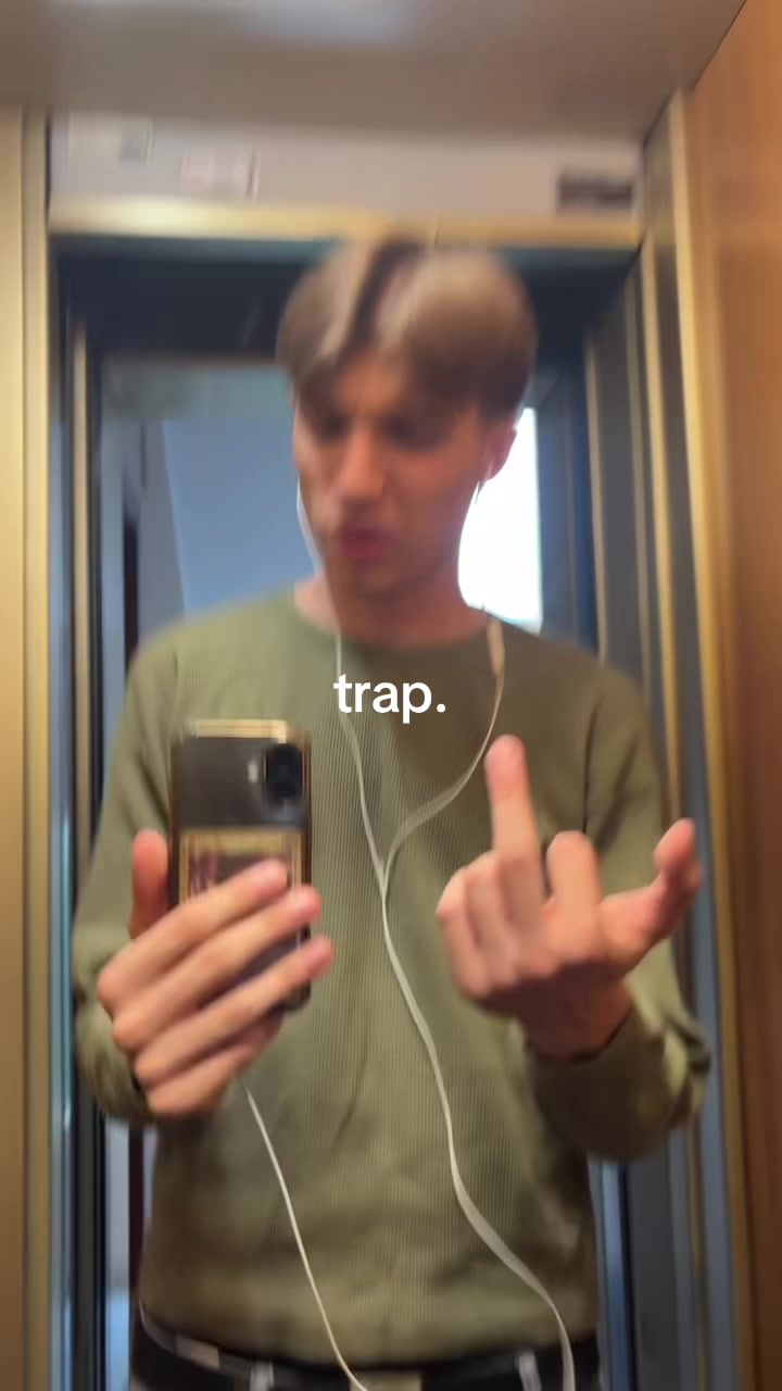 @Reskyu