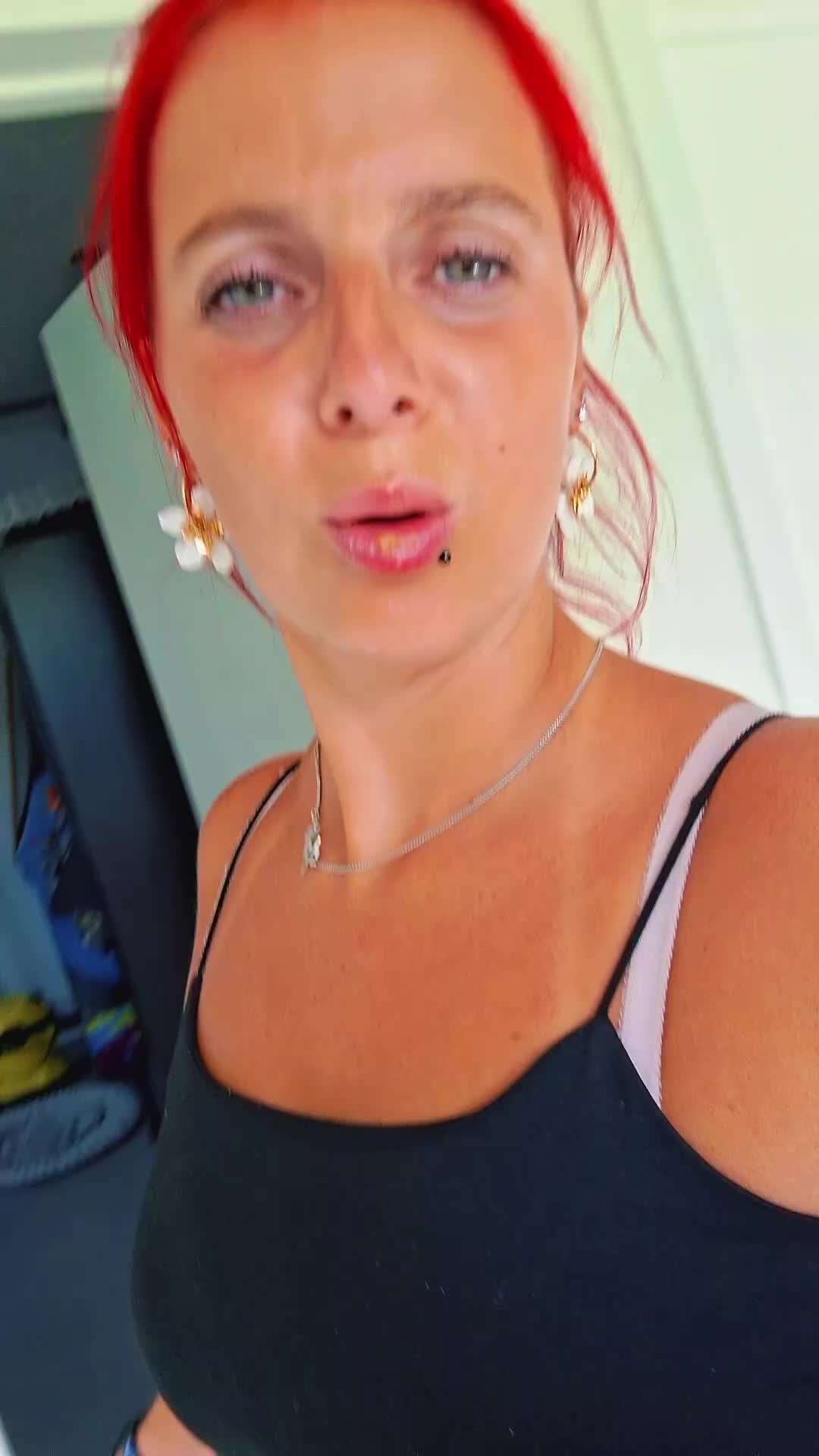 @Ladyk_in_red❤️