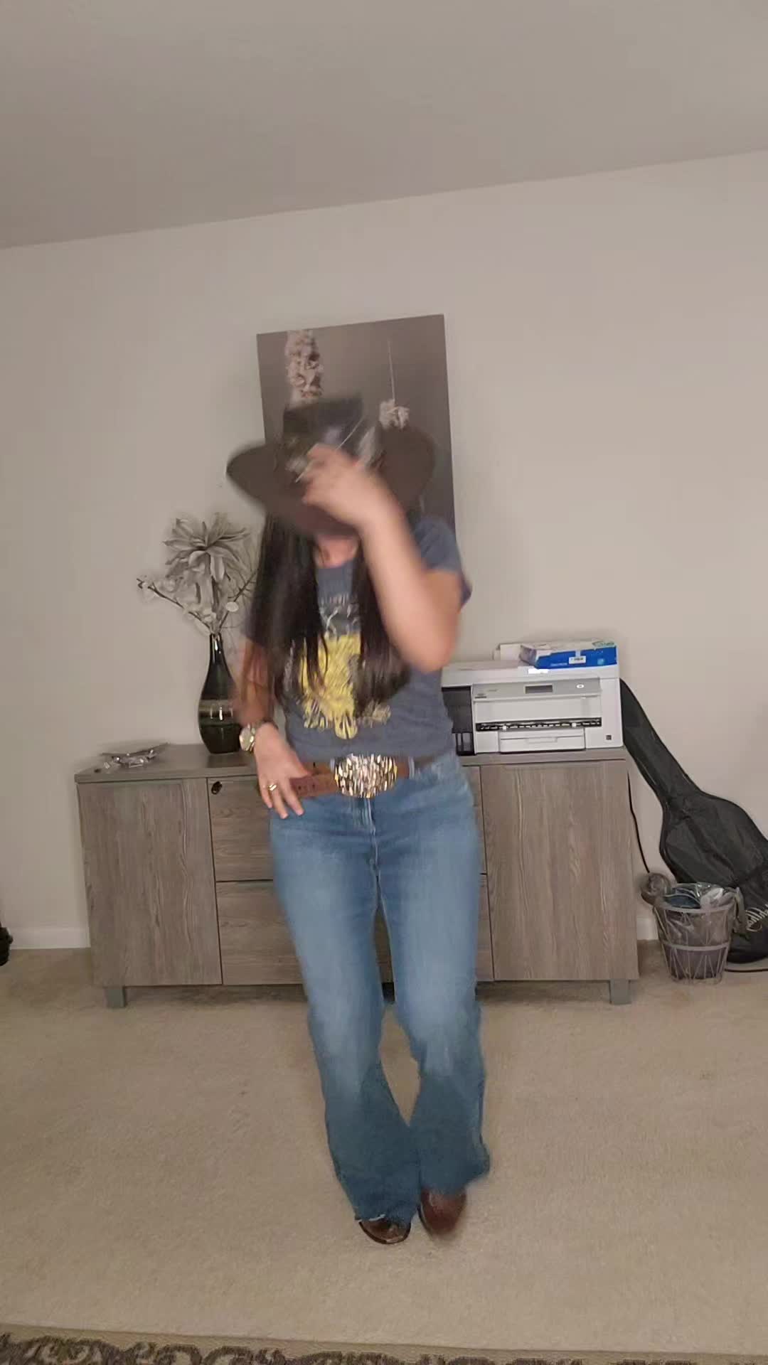 @MARYJESHITA