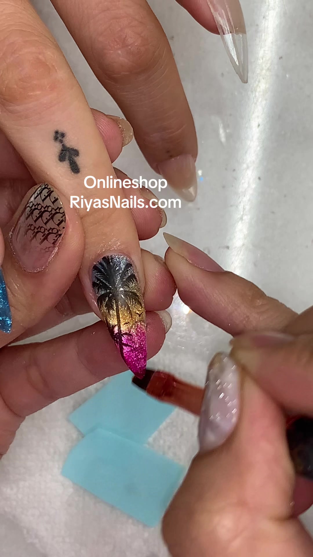 @Riya's Nails