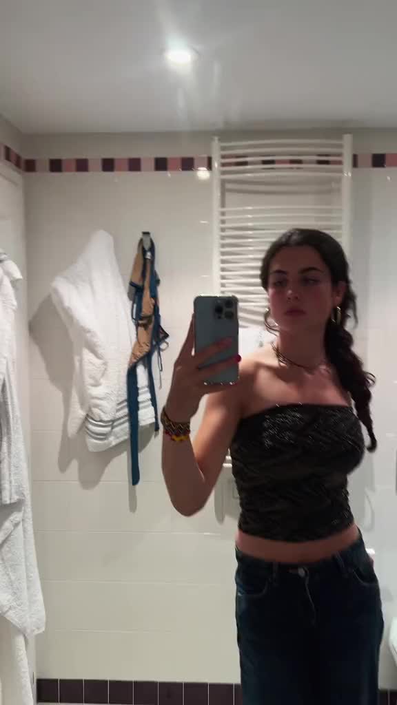 @meeeerrchss