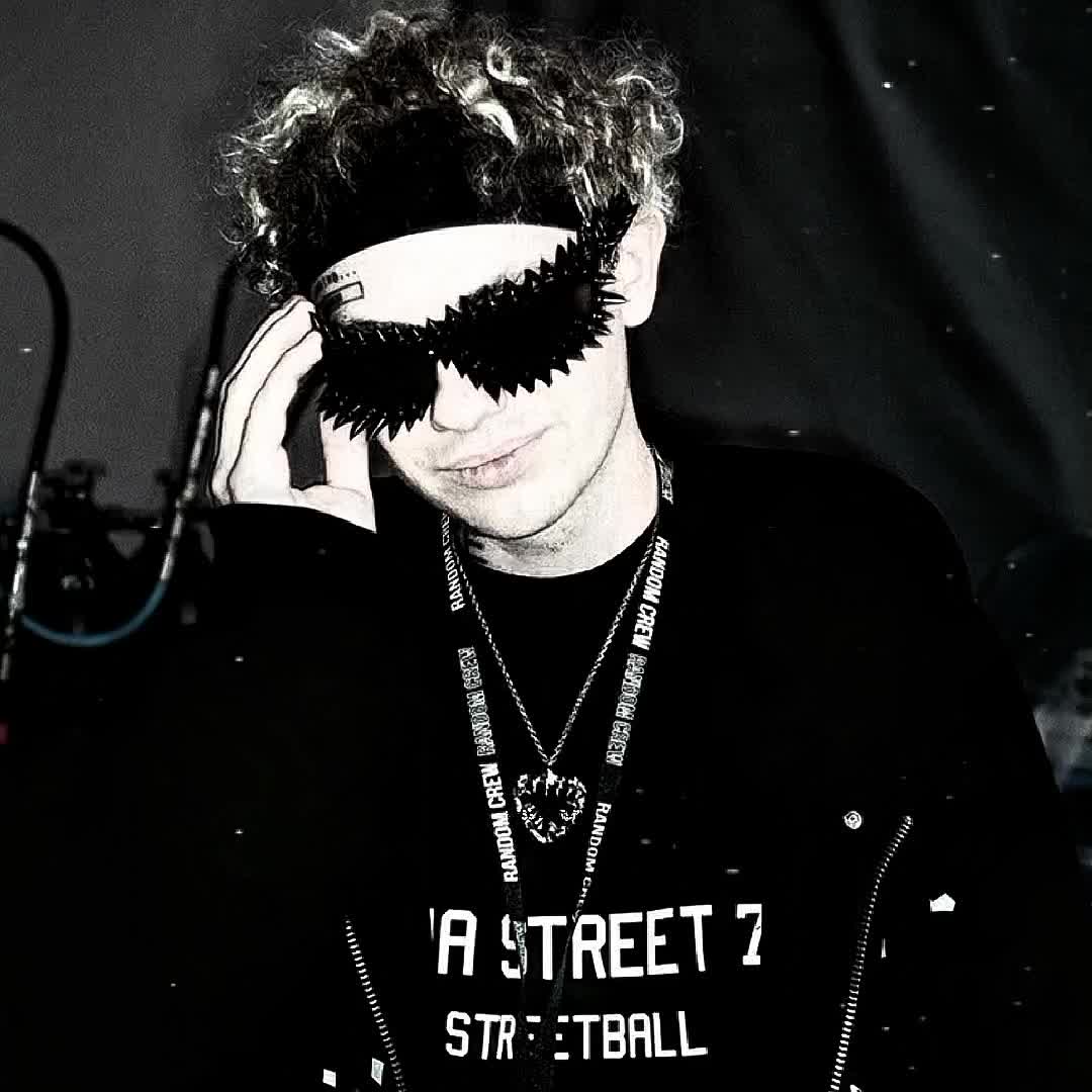 @𝓜𝓲𝓼𝓼 𝓥𝓲𝓴𝓽𝓸𝓻𝔂 🧚♂️