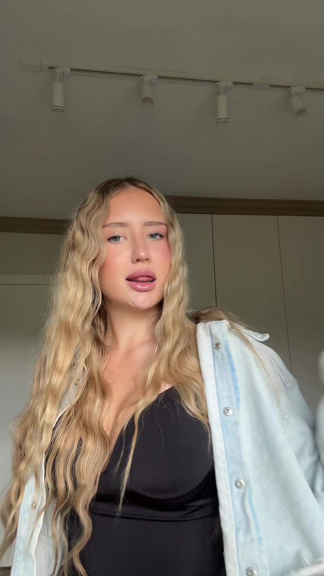 @n