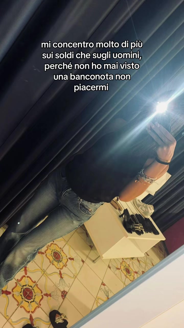 @spammmm_elisa