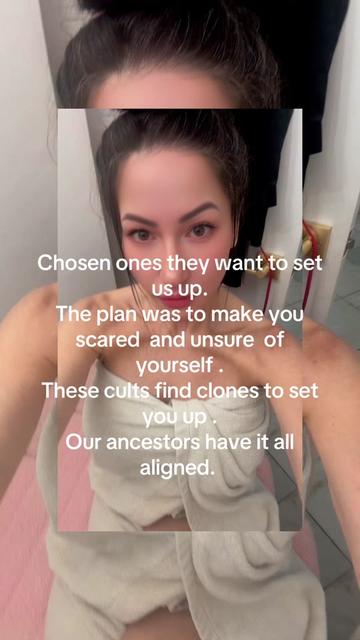 @Danielle_Paige_Pro