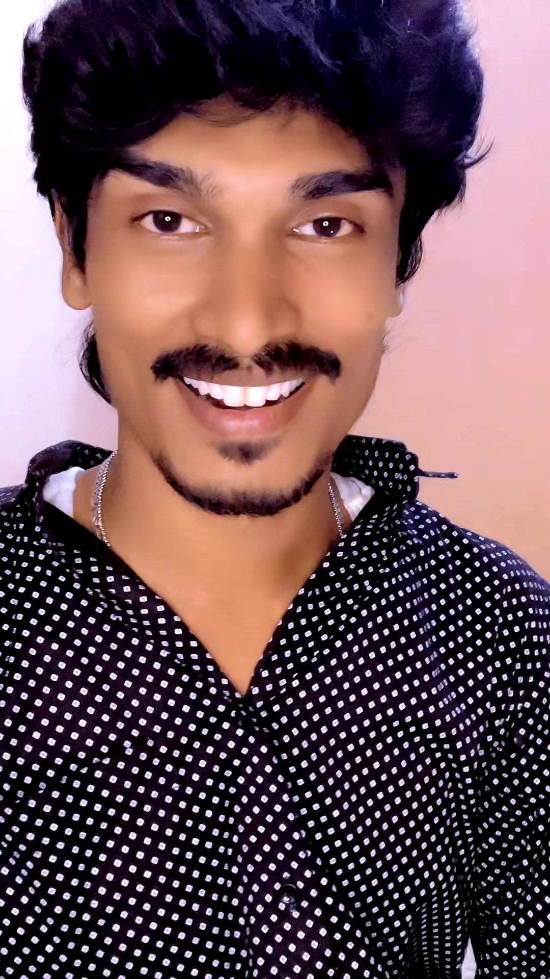 @😉Romantic Rowdy 😉