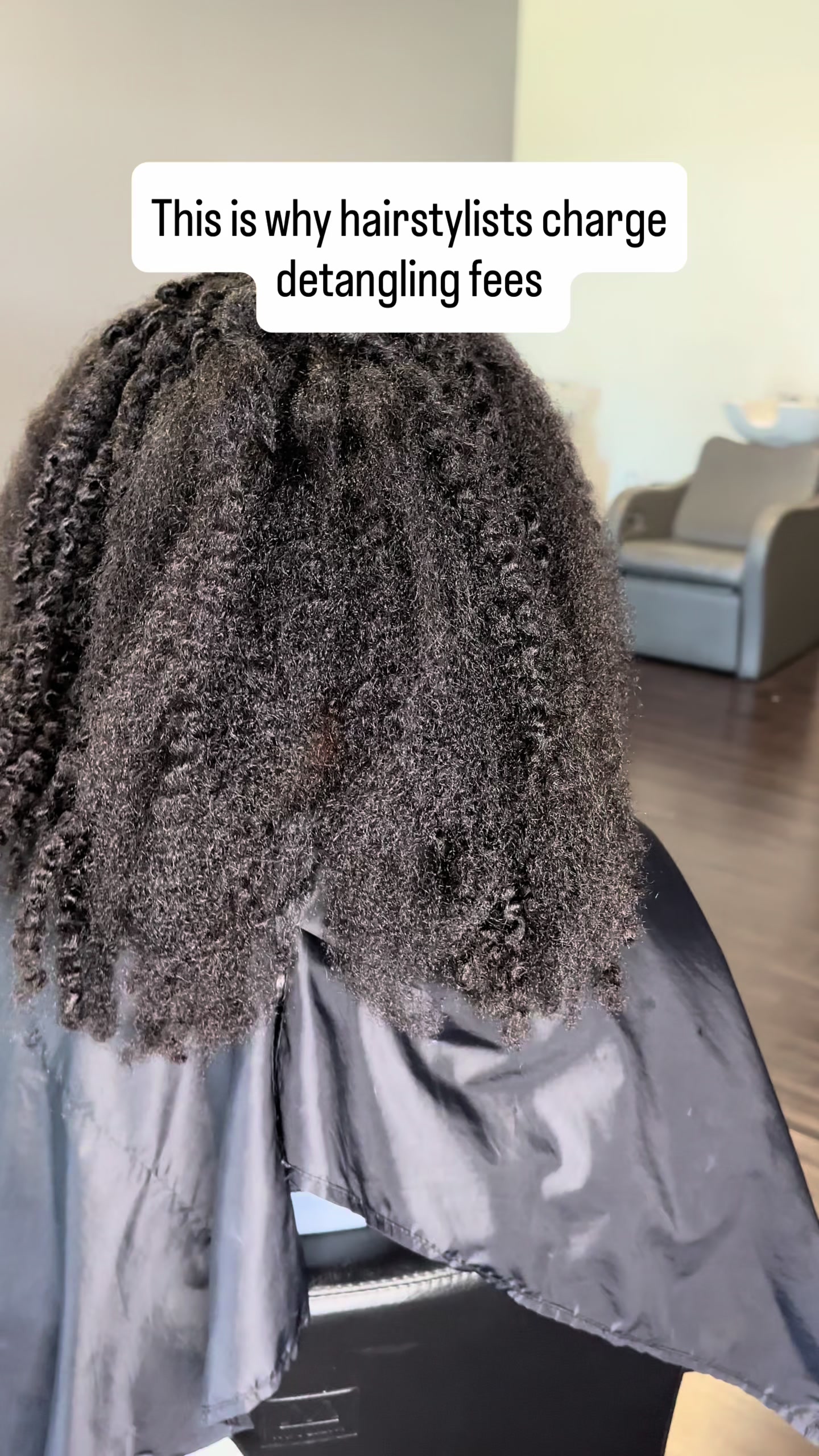 @Strawberricurls | Hairstylist