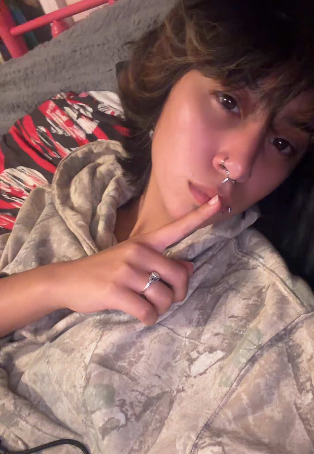 @bellaabones