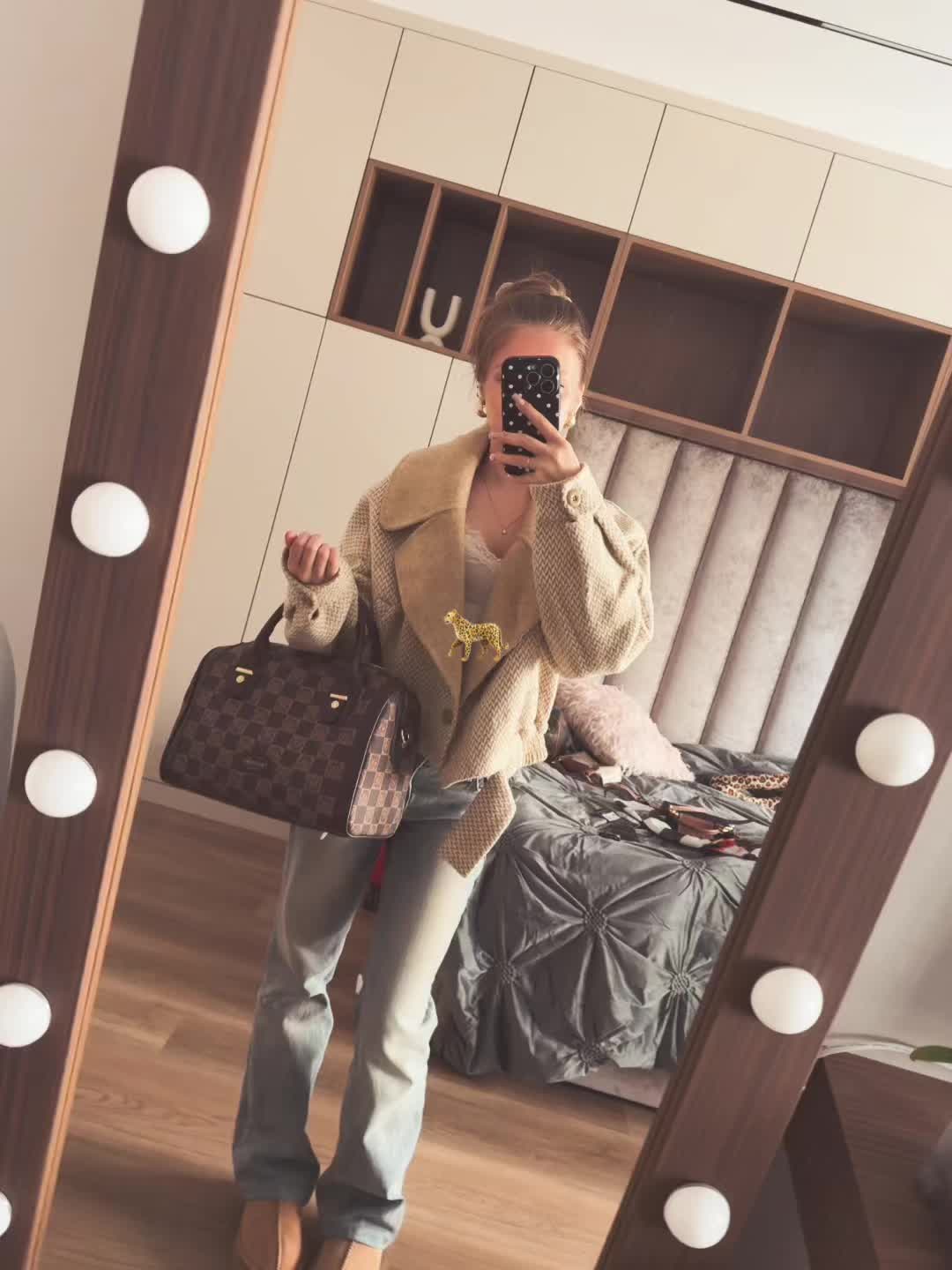 @var.🐆🎱🪩🥂