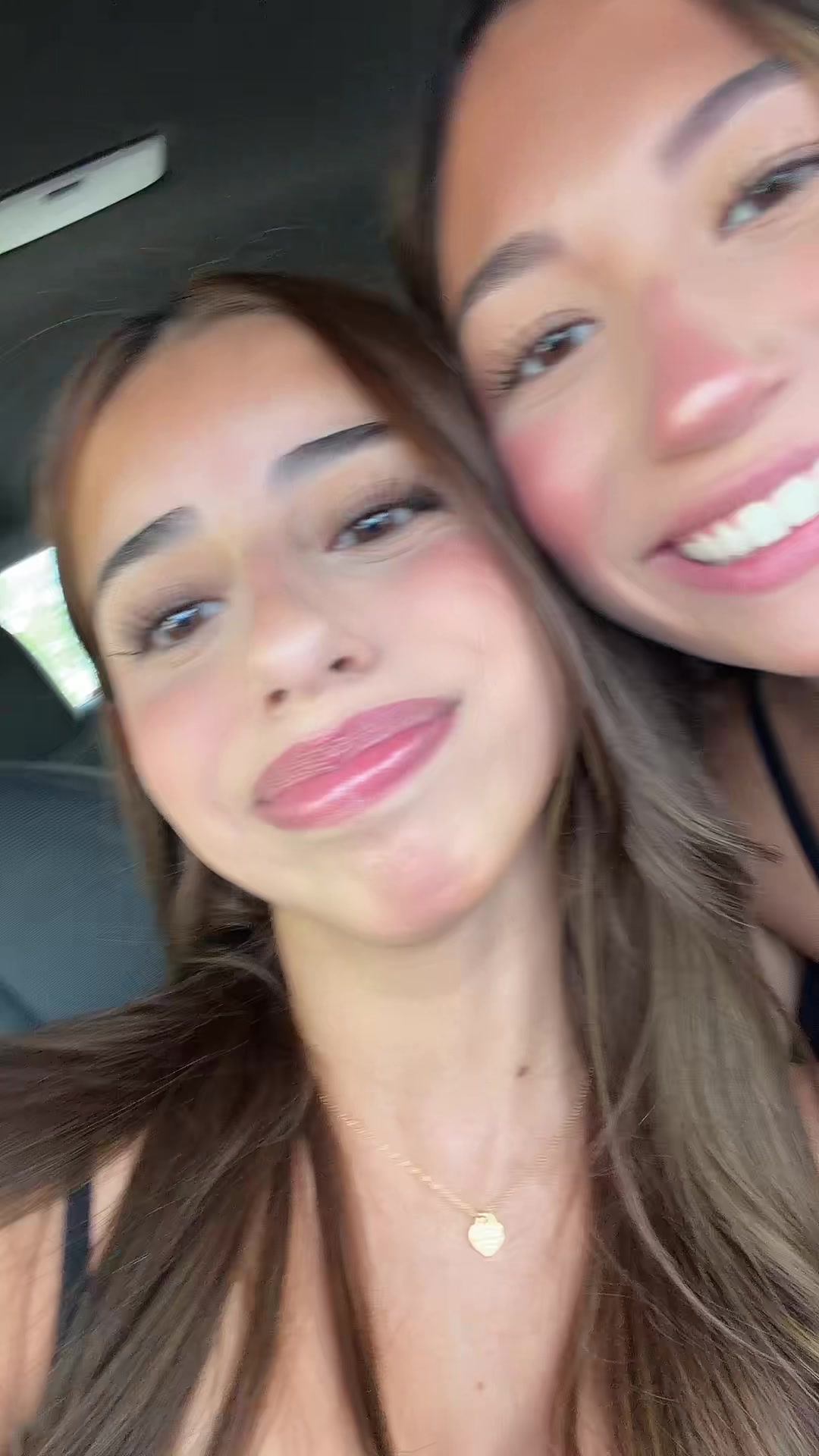 @bella