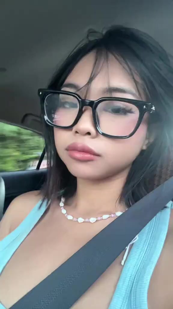 @strwbrryshi_