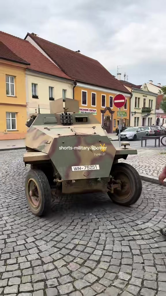 @shorts-military-spotter