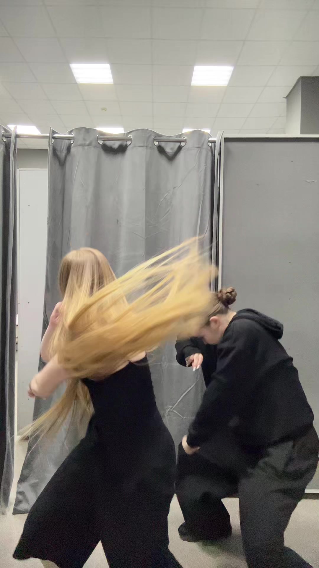 @Александраа