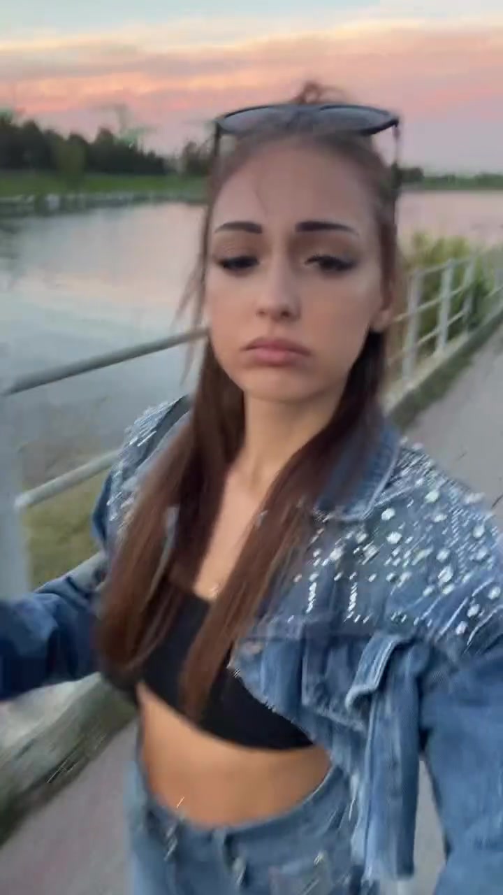 @isabel16157_