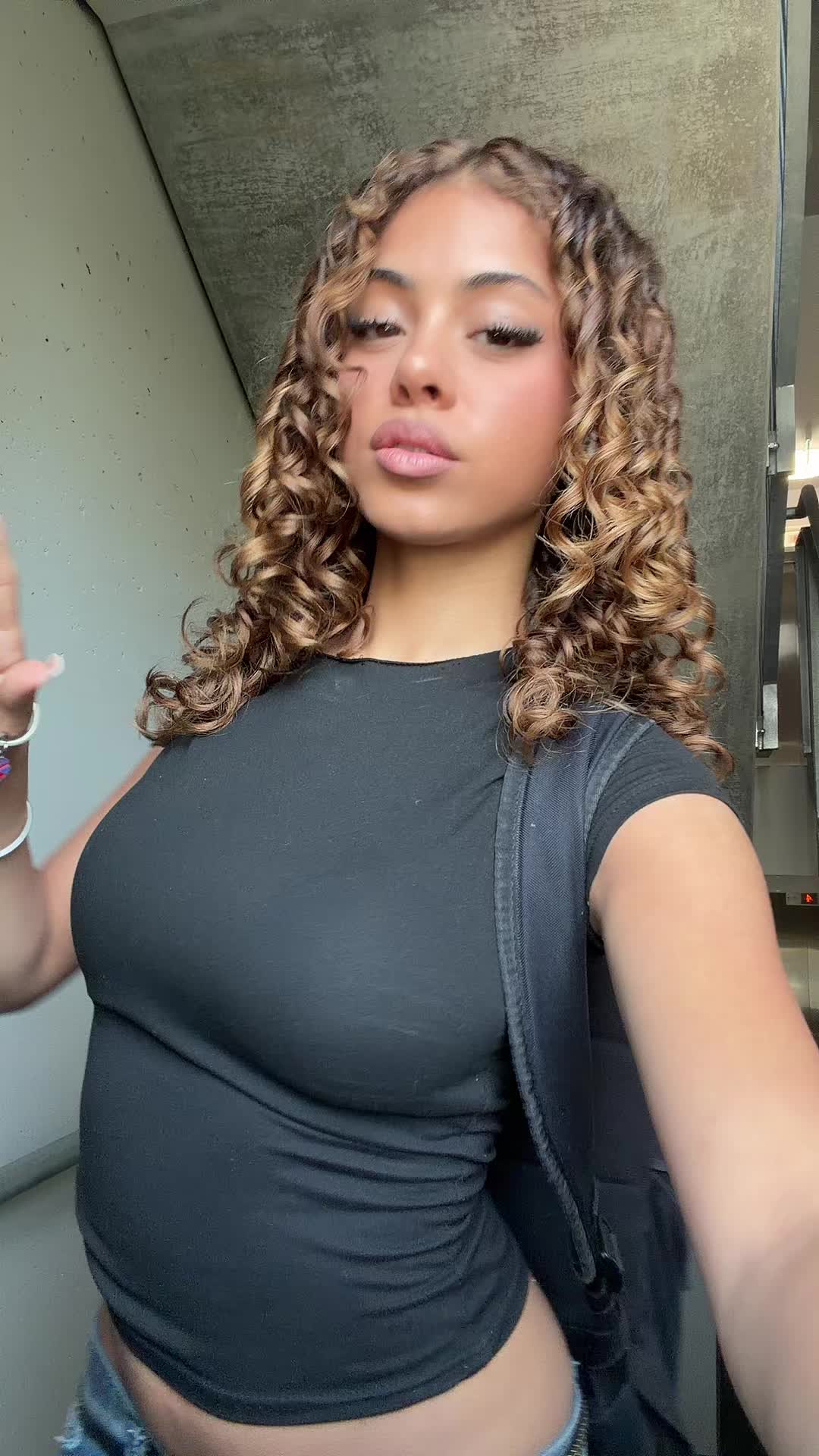 @🐰🐰