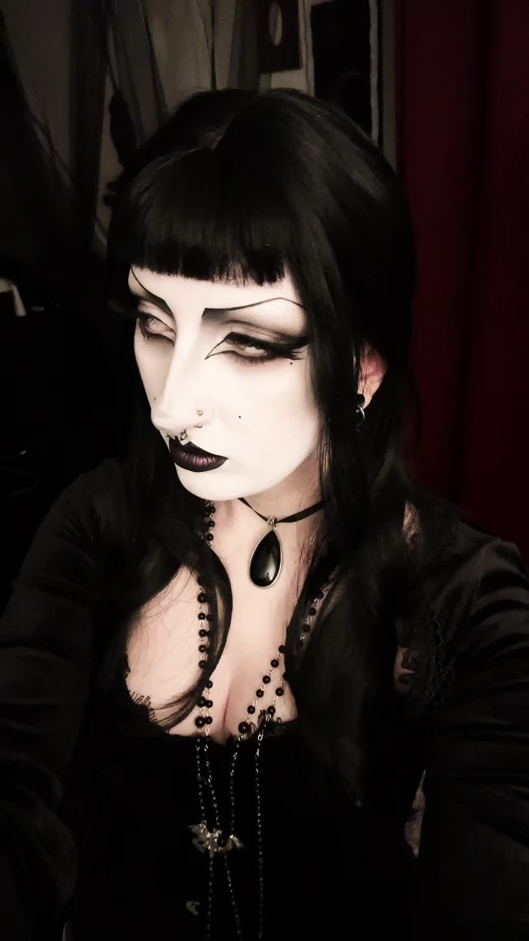 @𝔅𝔦𝒛 ☥🫀