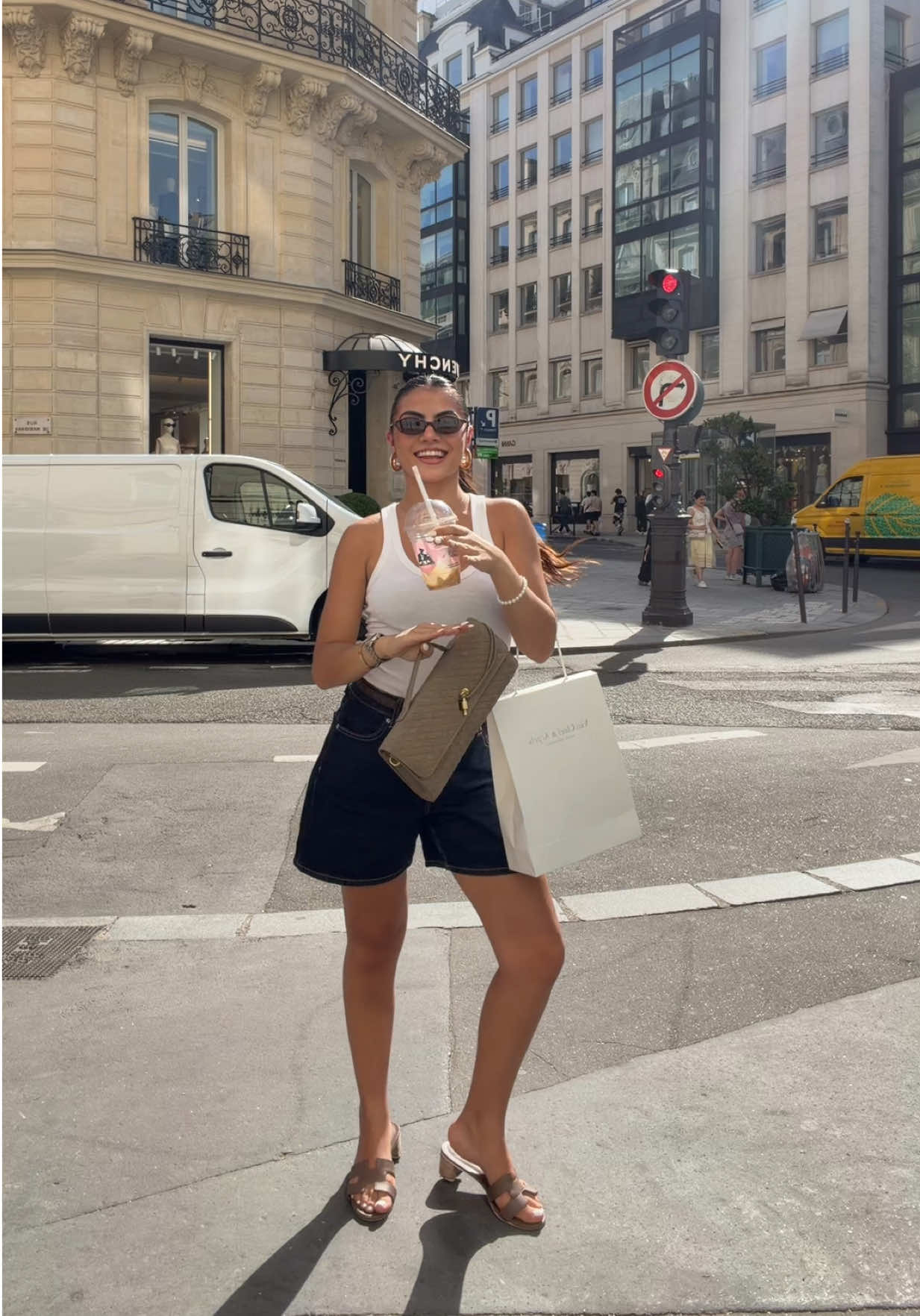 @laravarlik